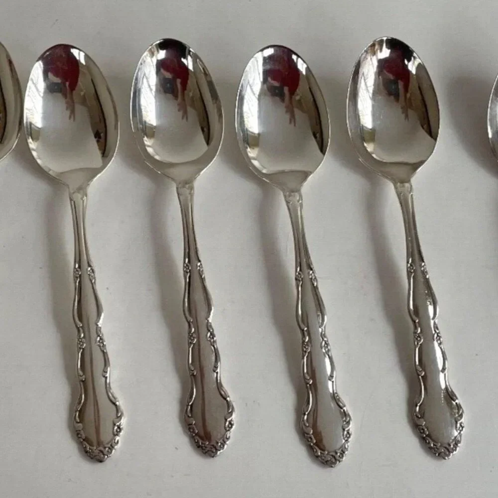 SET of 4 Teaspoons 1881 Rogers Oneida FLIRTATION Silver Plate